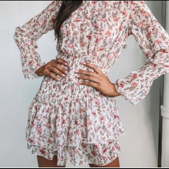 Princess Polly Dresses & Skirts - Princess Polly floral long sleeve
